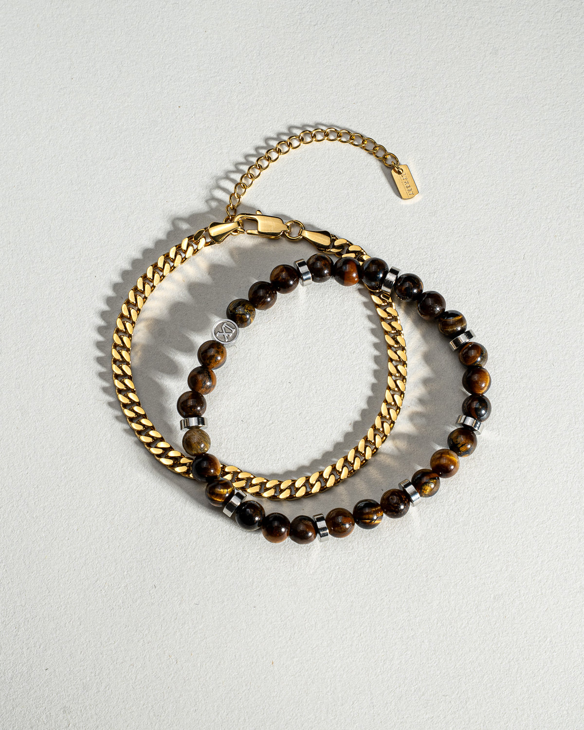 ARMBAND