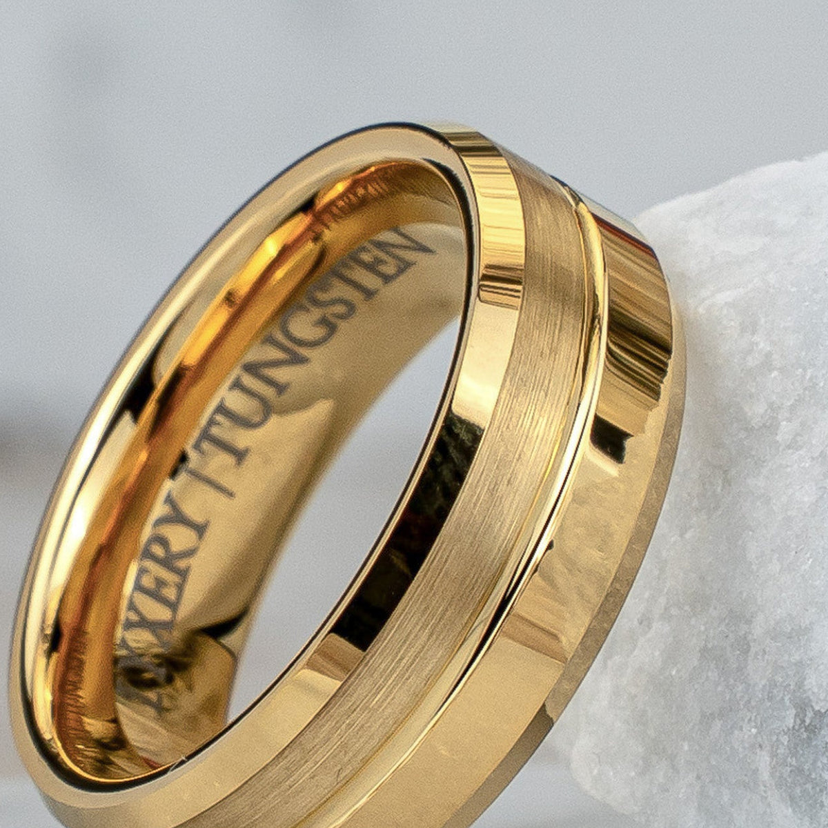 Ravello guld 8mm – närbild på detaljerna
