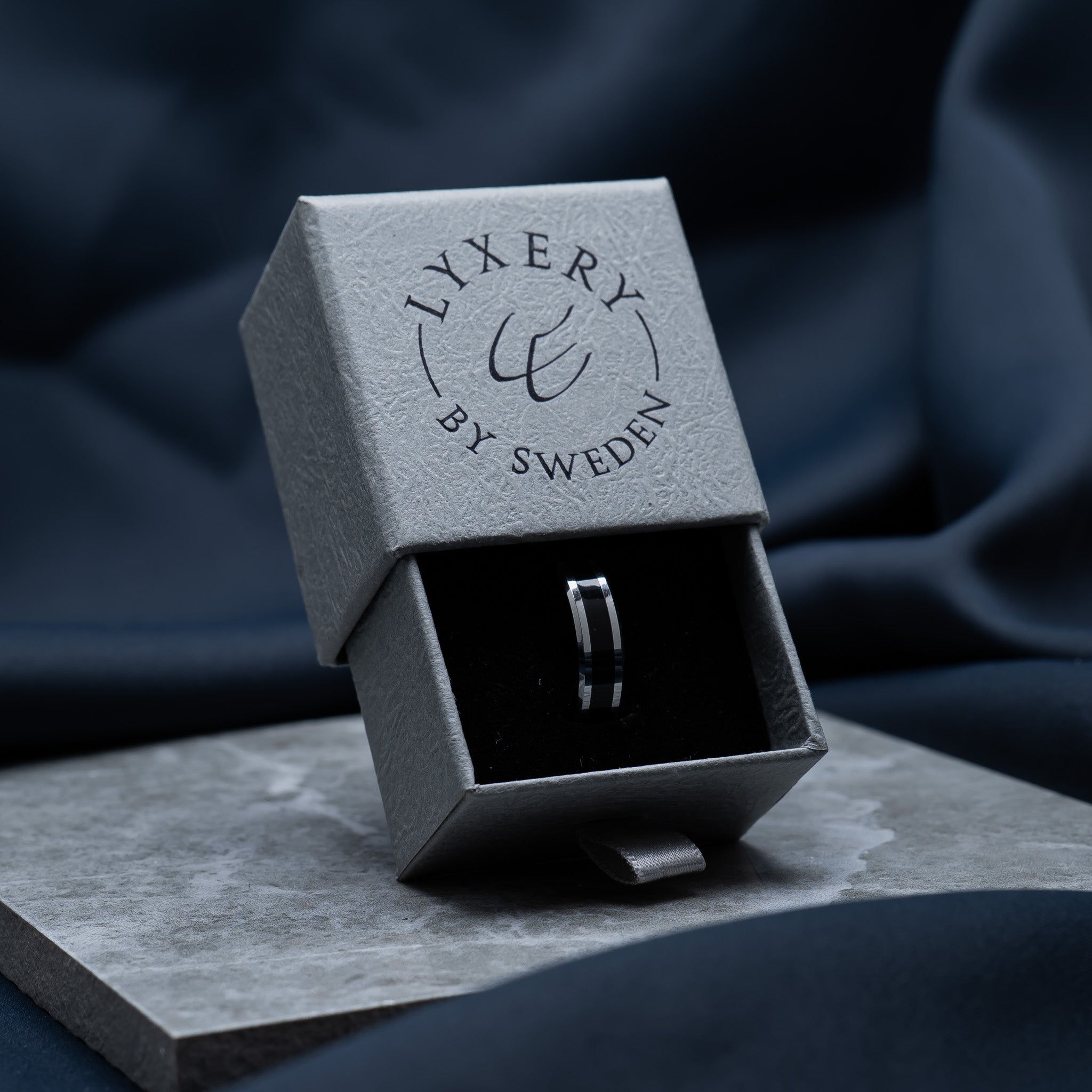 Ring - Slim Silver/Svart - Ringar Herr - Lyxery By Sweden AB