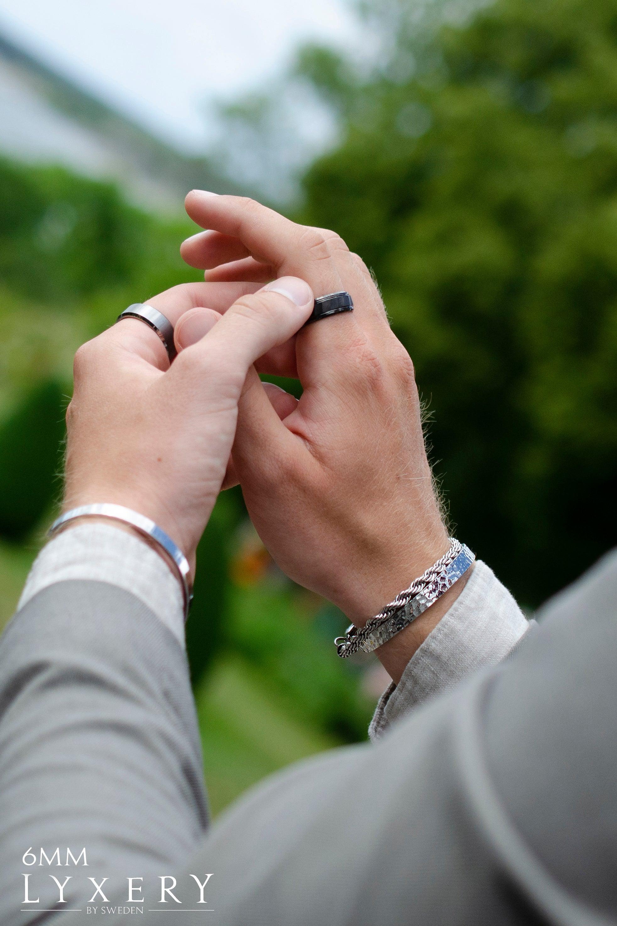 Cuff armband hamrad silver - Lyxery By Sweden AB