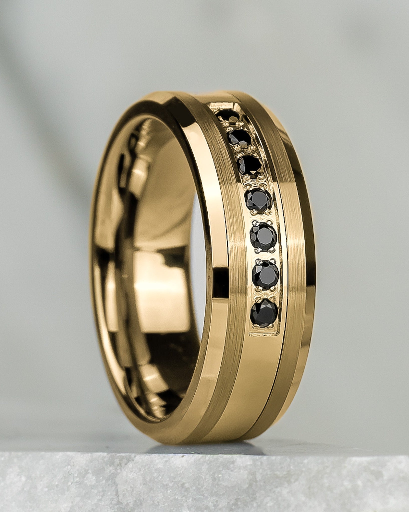 Half Alliance<tc>Ring -</tc> Black Zirconia Gold