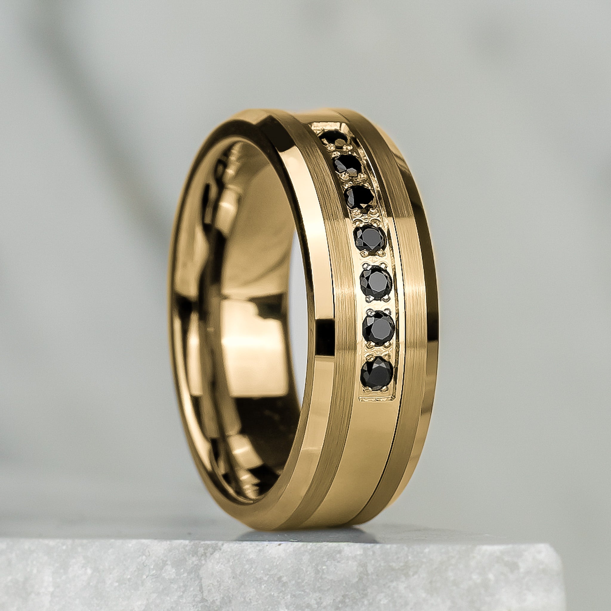 Half Alliance Ring - Schwarzer Zirkonia Gold