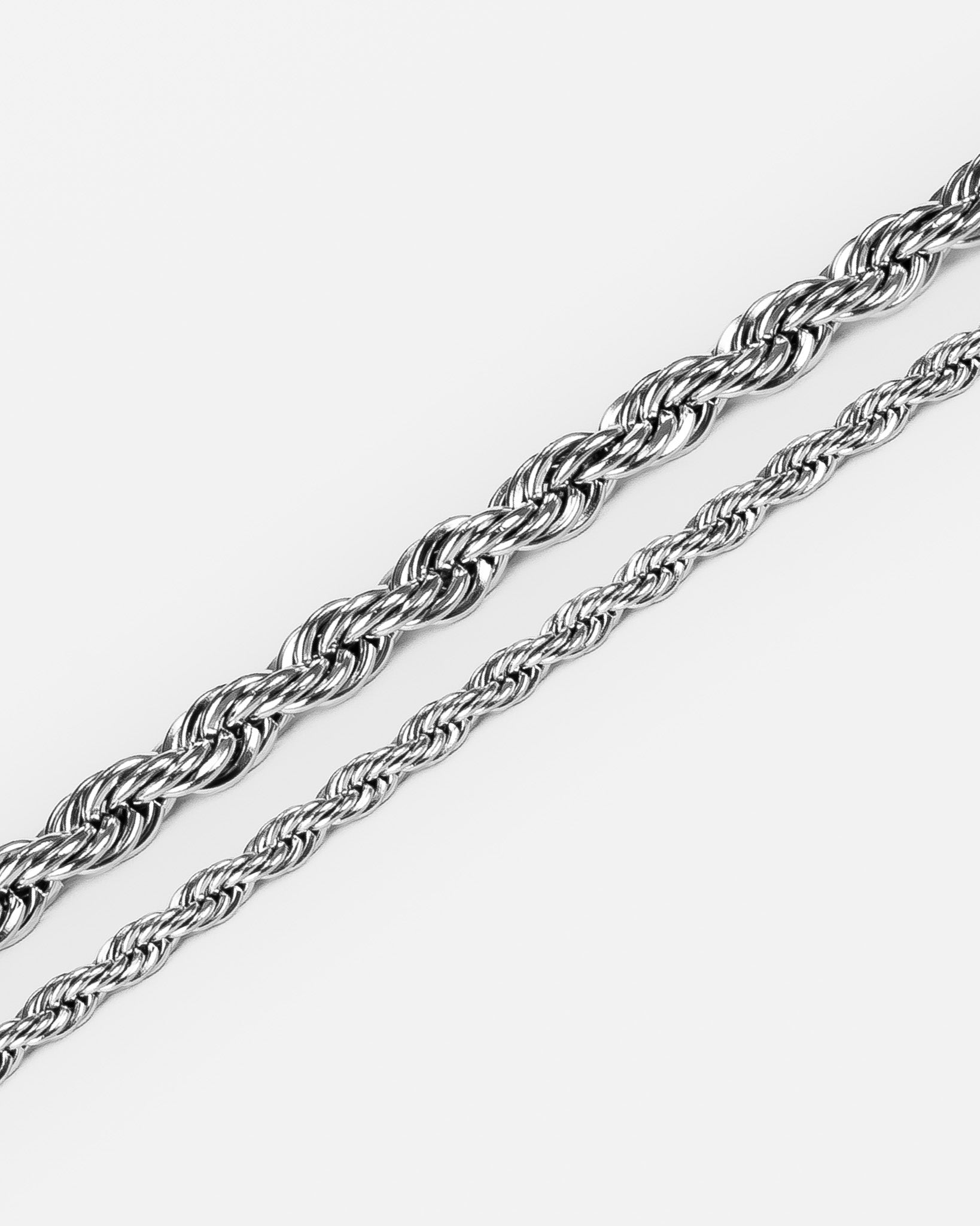 <tc>Necklace</tc> - <tc>Rope</tc> Silver