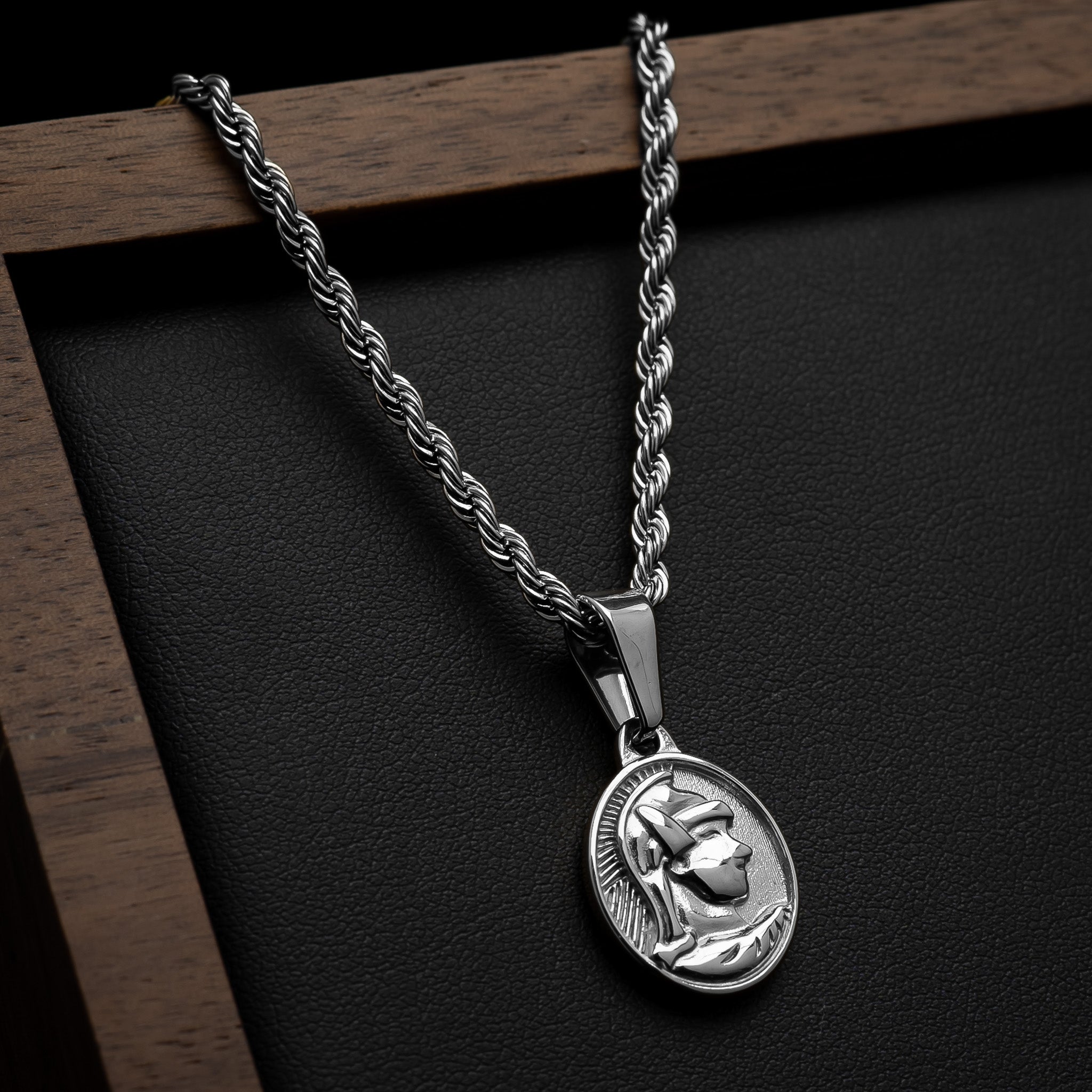 <tc>Pendant -</tc> Spartan Silver