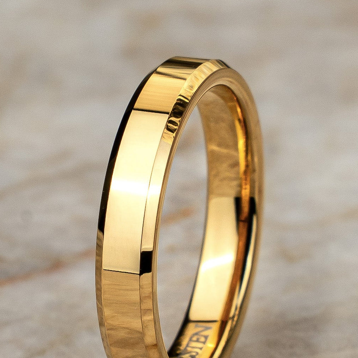 Slim guld 4mm – närbild på detaljerna